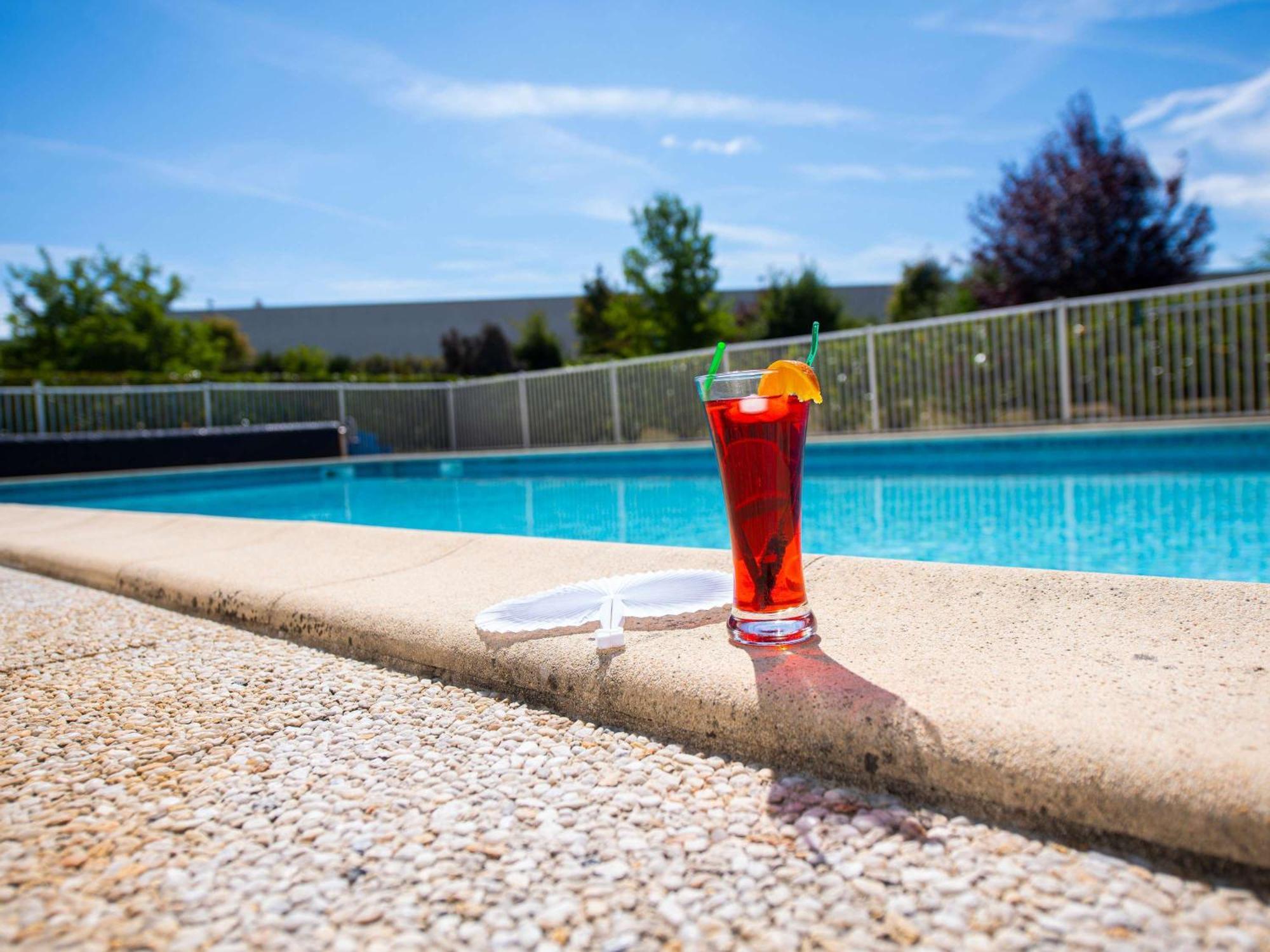 Hotel Ibis Styles Gien Exterior foto