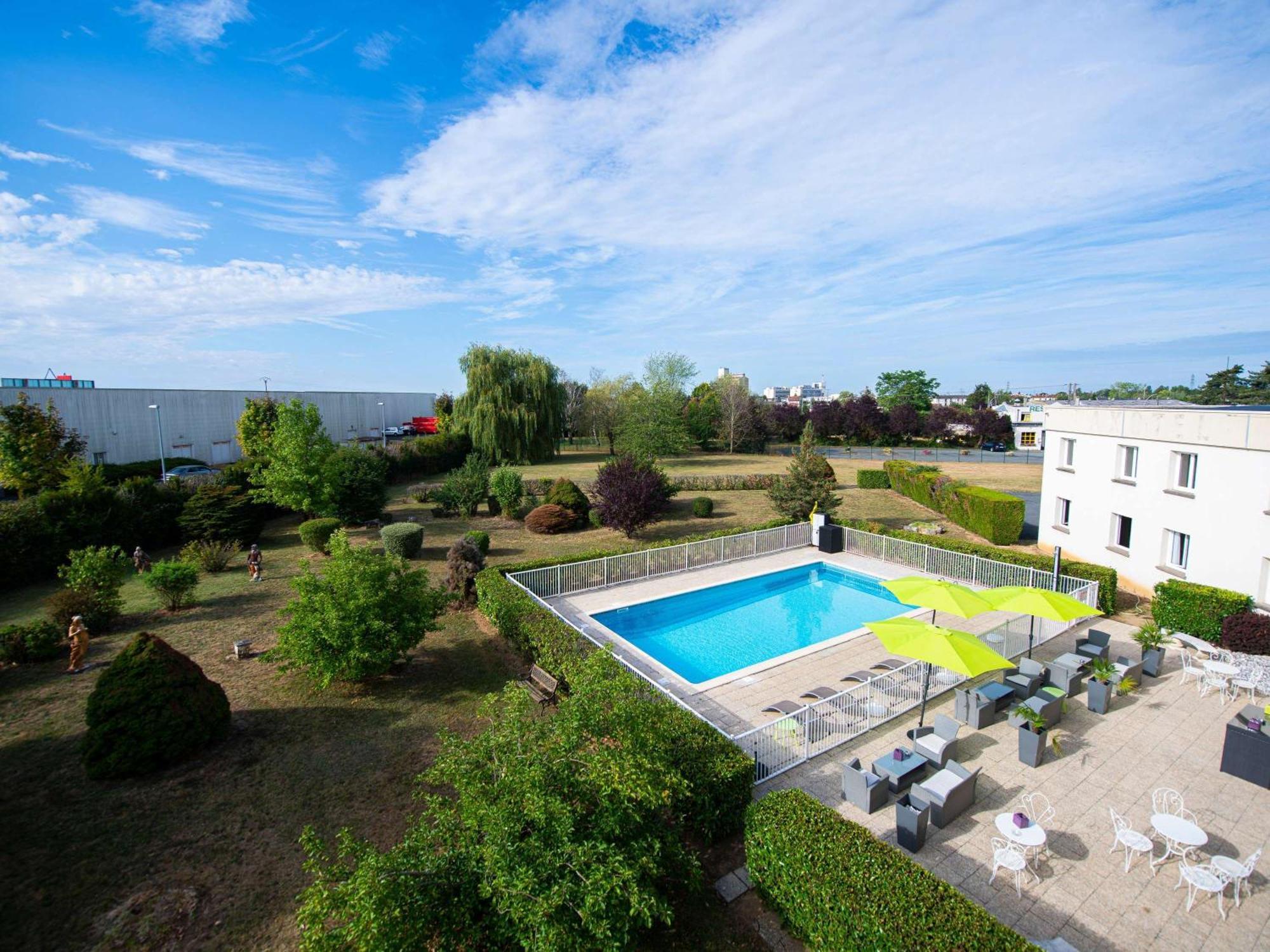 Hotel Ibis Styles Gien Exterior foto