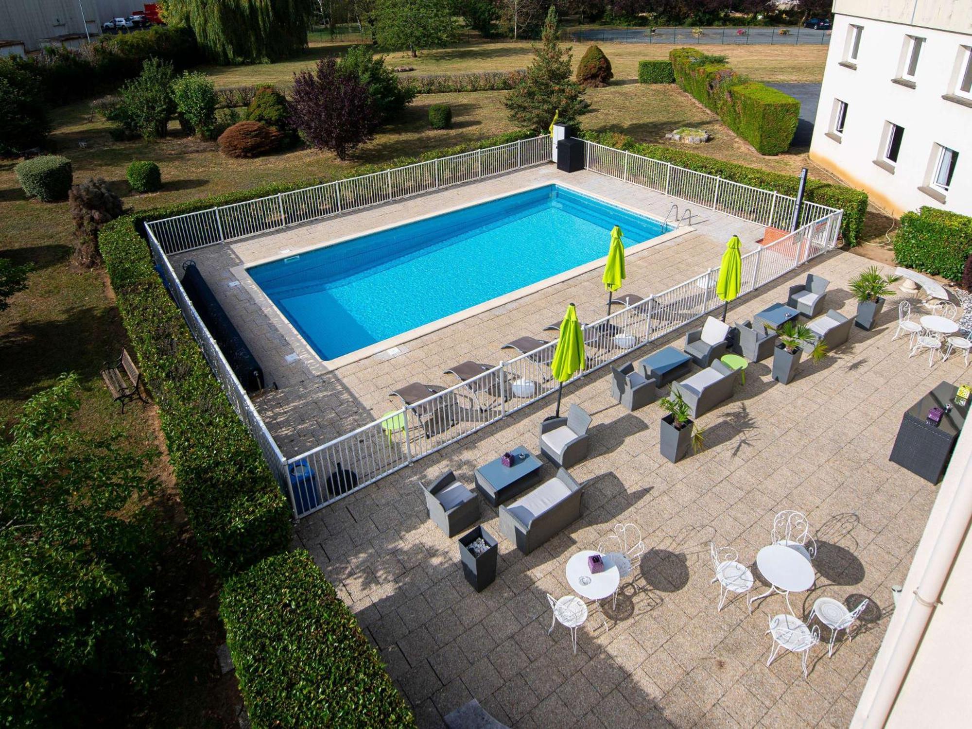 Hotel Ibis Styles Gien Exterior foto
