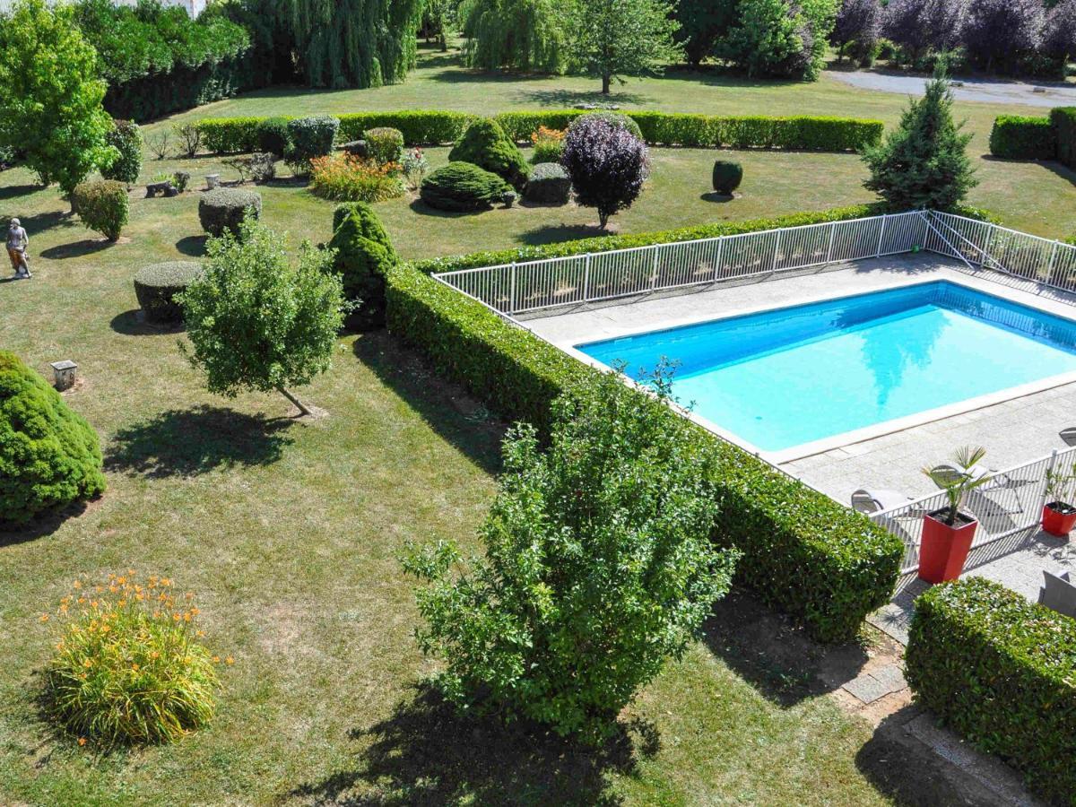 Hotel Ibis Styles Gien Exterior foto